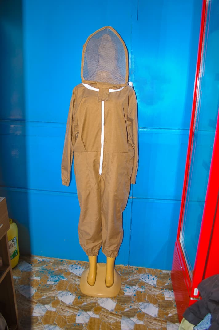 Amori Bee Suit — Khaki
